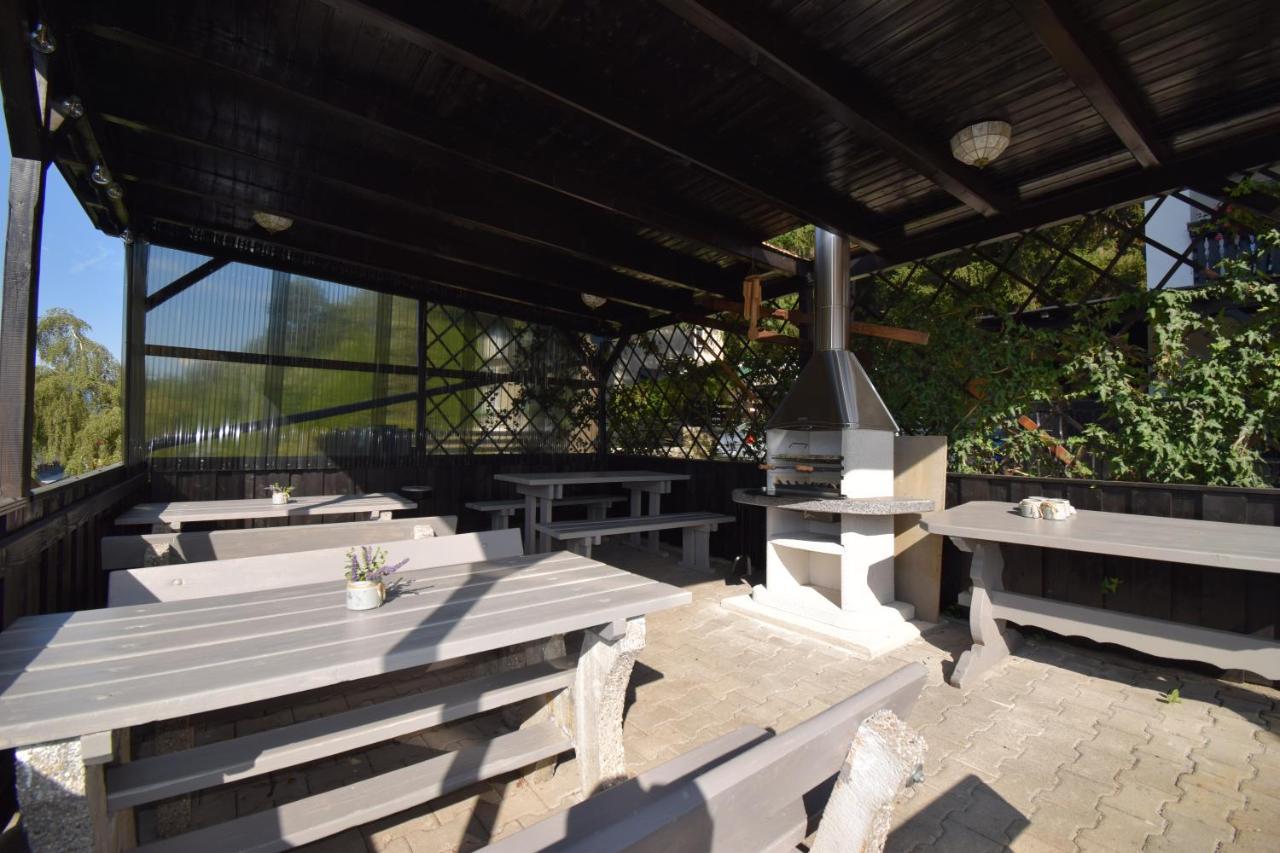 Pension St. Moritz Zelezna Ruda Exterior foto